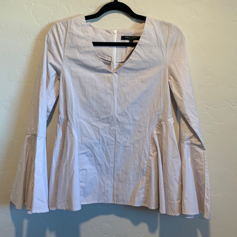 Romeo and Juliet Couture Top EUC